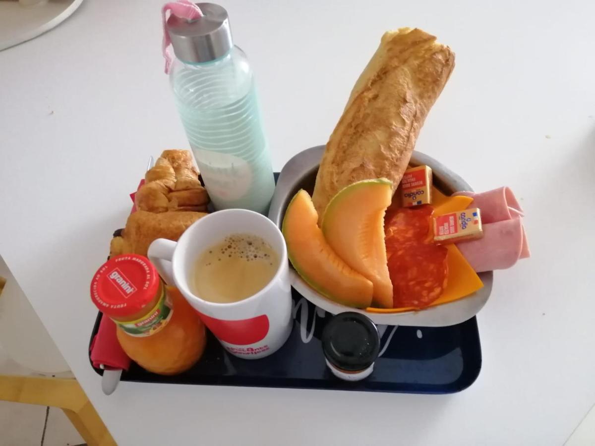 Au Repos Du Verger Couvrelles 外观 照片